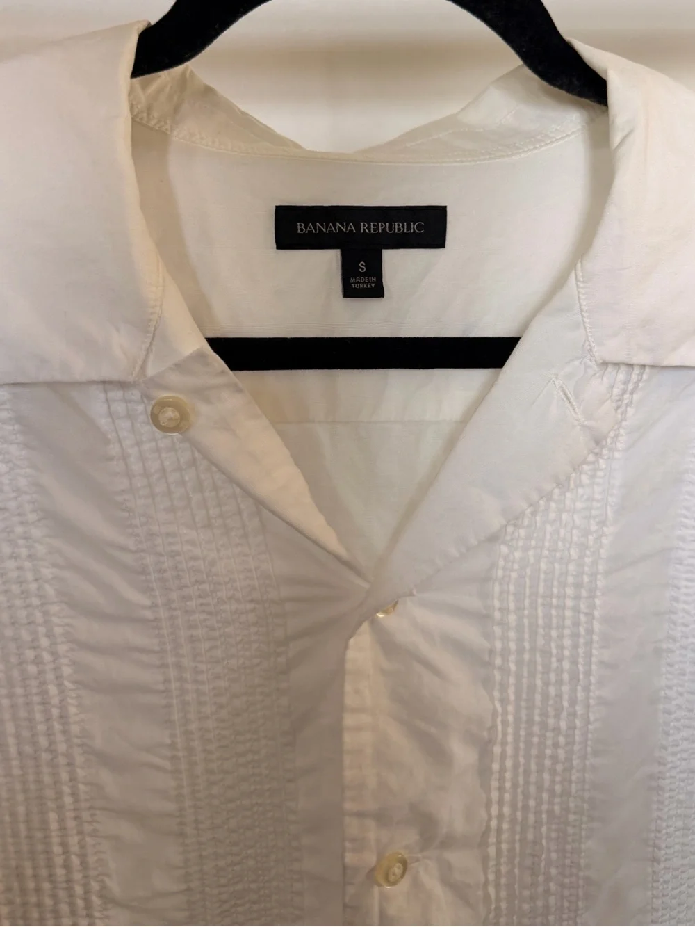 Banana Republic Men's White Short-Sleeve Pintuck Camp Shirt